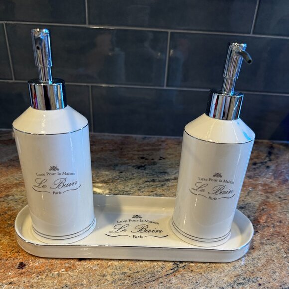 Kassatex Luxe Pour la Maison Porcelain Le Bain Paris Soap, Lotion And Tray RH - Picture 1 of 6